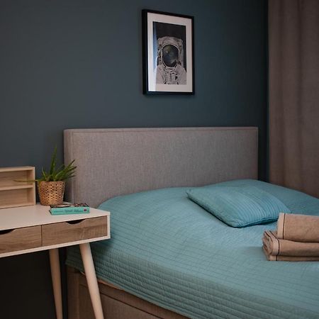 Urban Space Apartament 80 - Free Parking วรอตซวาฟ ภายนอก รูปภาพ