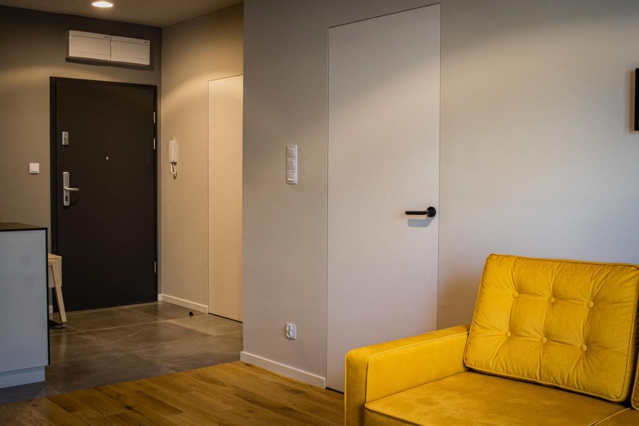 Urban Space Apartament 80 - Free Parking วรอตซวาฟ ภายนอก รูปภาพ