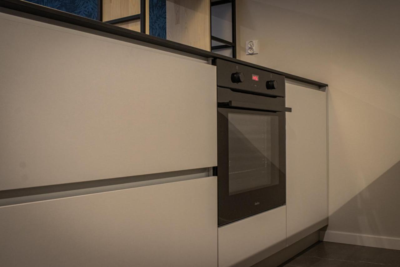 Urban Space Apartament 80 - Free Parking วรอตซวาฟ ภายนอก รูปภาพ