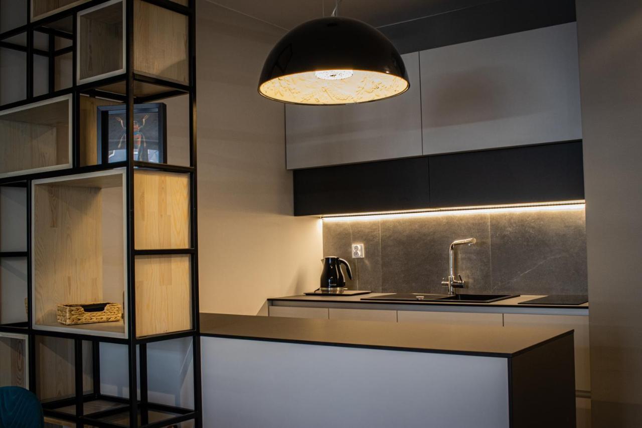 Urban Space Apartament 80 - Free Parking วรอตซวาฟ ภายนอก รูปภาพ