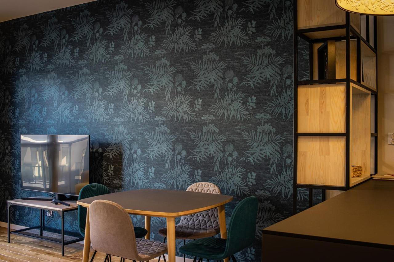 Urban Space Apartament 80 - Free Parking วรอตซวาฟ ภายนอก รูปภาพ